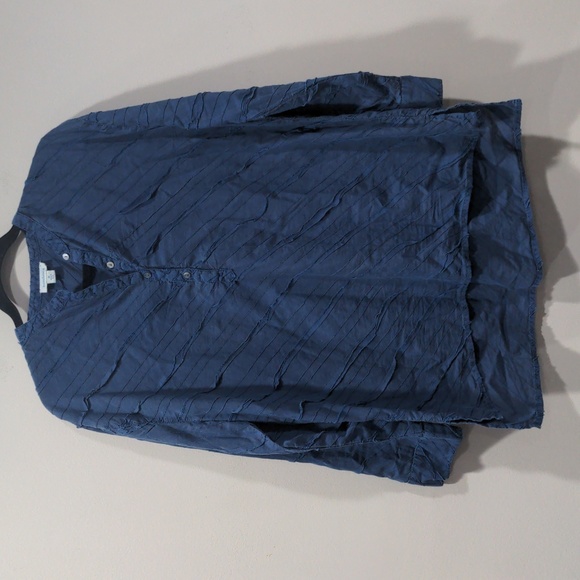 Sundance Tops - Sundance Cotton Blouse Size M Blue Textured Button V-neck Tunic Lightweight